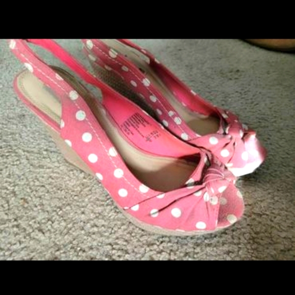 LAST CHANCE American Eagle peep toe wedges, size 7.5, pink - Picture 1 of 4